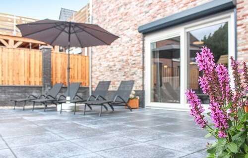 Schönes Haus in Stavenisse mit Sauna