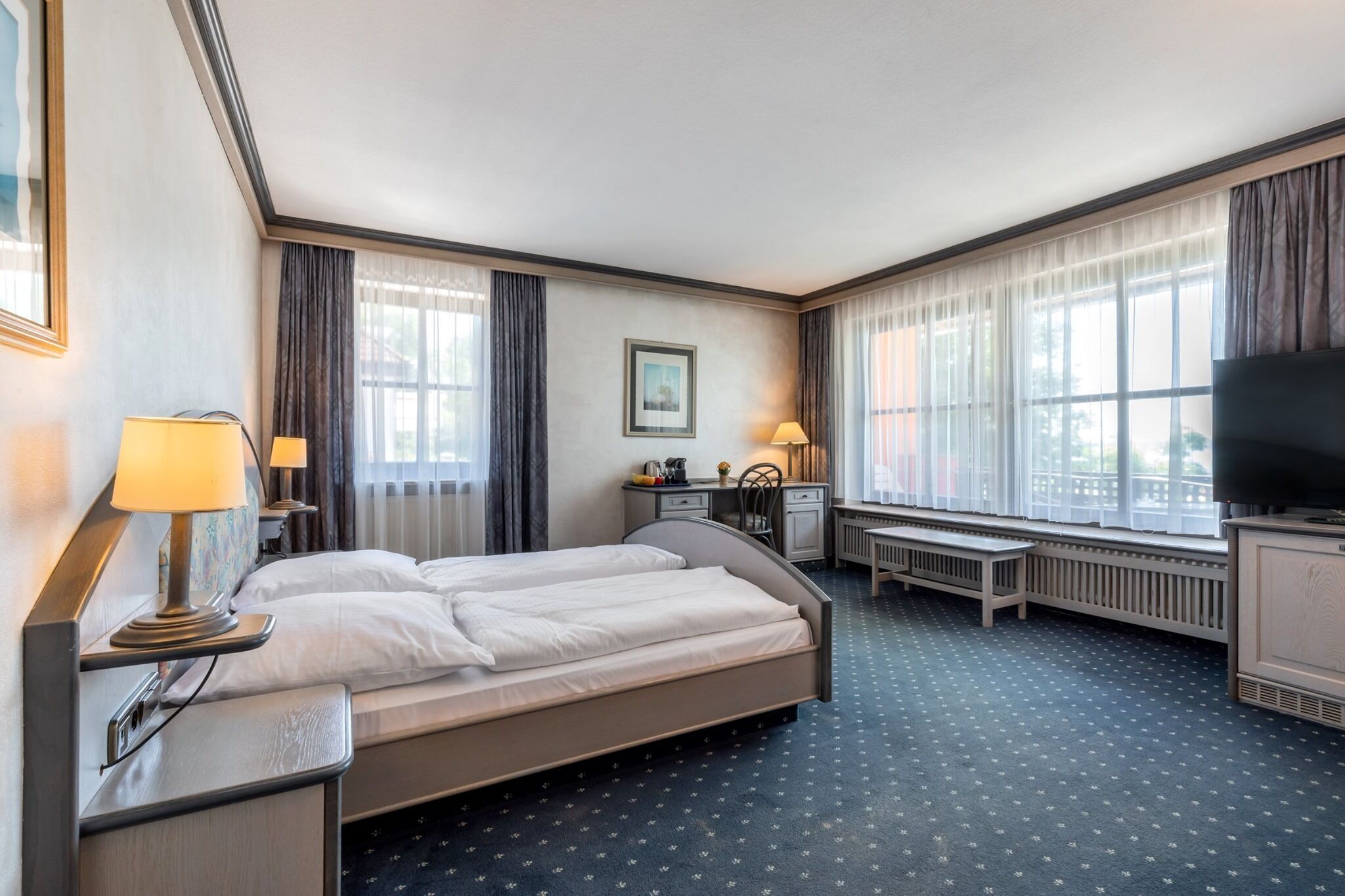 Hypo-allergenic bedding, desk, soundproofing, free WiFi