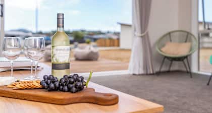 Bach near the Beach - Mangawhai Heads Holiday Home