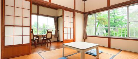 Kamar Tradisional (Japanese Style A for 3 Guests) | Wi-Fi gratis