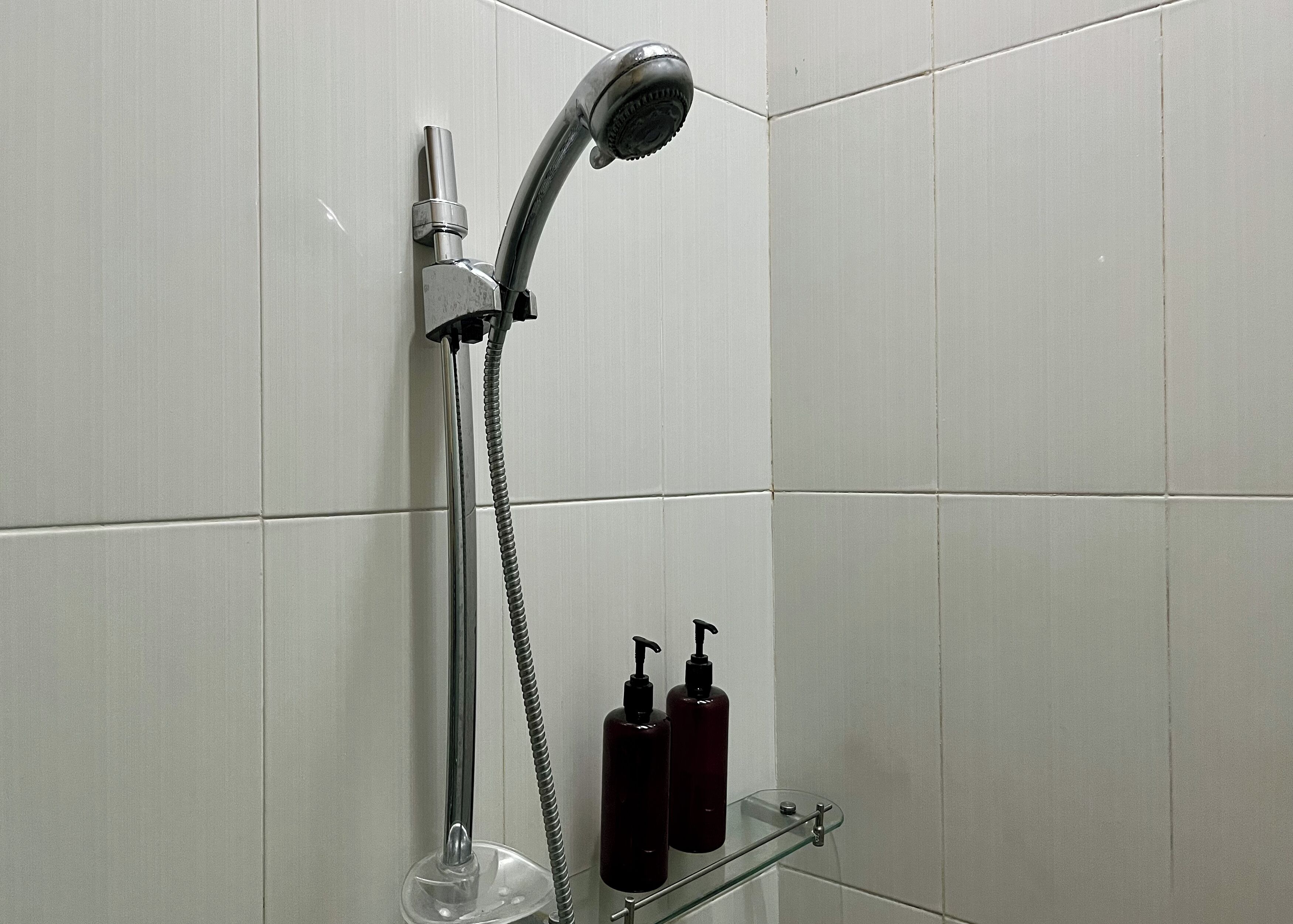 Kamar Double Standar, pemandangan kebun | Kamar mandi | Shower, pancuran hujan, perlengkapan mandi gratis, dan handuk