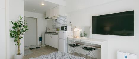 Huoneisto (5-B) | 1 makuuhuone, työpöytä, silitysrauta/-lauta, ilmainen Wi-Fi