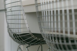 5-B | 1 室のベッドルーム、デスク、アイロン / アイロン台、WiFi (無料)