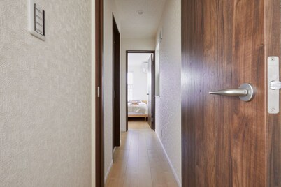 Kasai Guest House, 4min to Kasai Sta, Direct buses to Airport & Disney