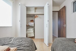 Private Vacation Home - Kasai Guest House, 4min to Kasai Sta, Direct buses to Airport & Disney (Tokyo)