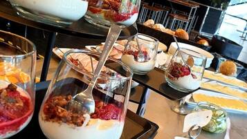 Free daily buffet breakfast