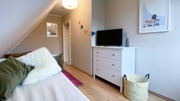 4 Schlafzimmer, Reisekinderbett, WLAN, Bettwäsche