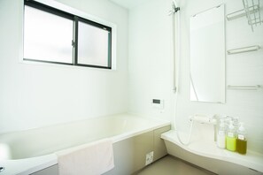 Private Vacation Home | Bathroom | Separate tub and shower, deep soaking tub, free toiletries, hair dryer