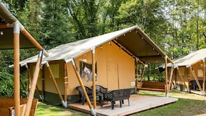 Room - Safaritent at Family Park Vechtvallei (Diffelen)