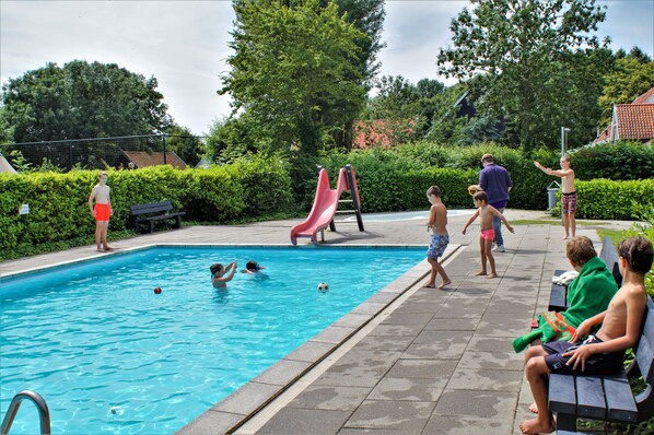 Seasonal outdoor pool - Safaritent at Camping Gorishoek (Scherpenisse)
