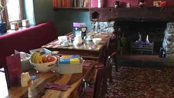 Petit déjeuner préparé à la commande compris tous les jours