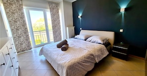 Appartement Design | 1 chambre, décoration personnalisée, ameublement personnalisé, bureau