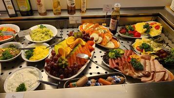 Bao gồm bữa sáng buffet hàng ngày