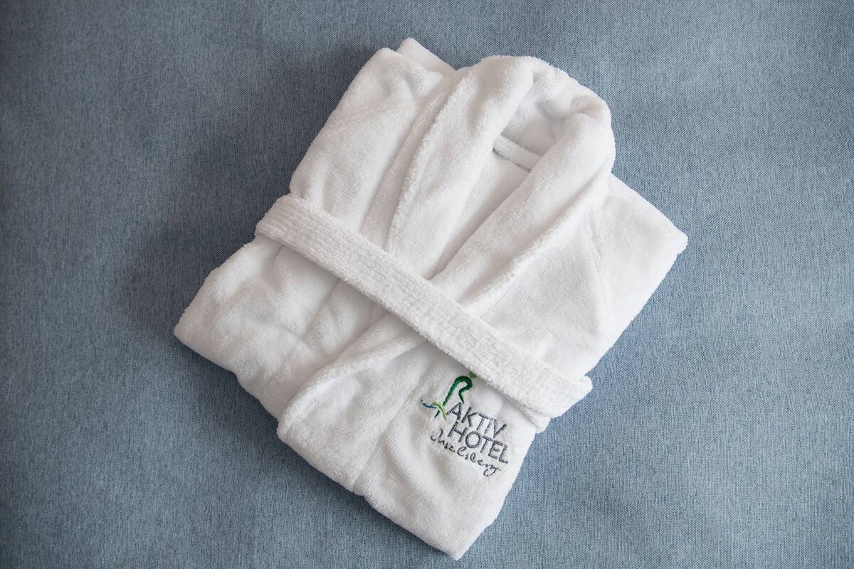 classic double room | 1 bedroom, free minibar, in-room safe, desk