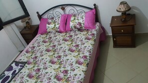 Căn hộ | 2 phòng ngủ, bộ trải giường 