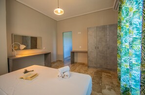 Apartment, Gartenblick | Bügeleisen/Bügelbrett, kostenloses WLAN, Bettwäsche