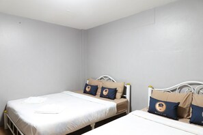 6 bedrooms, WiFi - VaylaSamran 1 By RoomQuest (Amphawa)