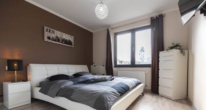 Modern Spacious 2BR Apartment