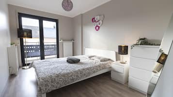 Appartement Confort | 2 chambres, décoration personnalisée, ameublement personnalisé, bureau
