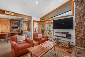 TV, fireplace - Mountain Views in Snowmass! Balcony W/ Grill, Wood FP, Pool, Hot Tubs, Parking & Elevator Access (Snowmass Village)