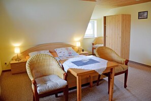 1 Schlafzimmer, Reisekinderbett, kostenloses Internet, Bettwäsche