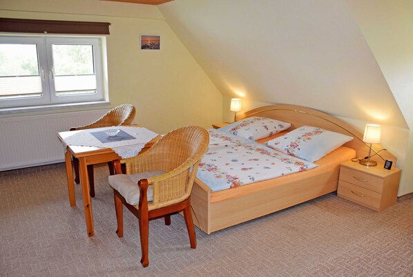 1 Schlafzimmer, Reisekinderbett, kostenloses Internet, Bettwäsche