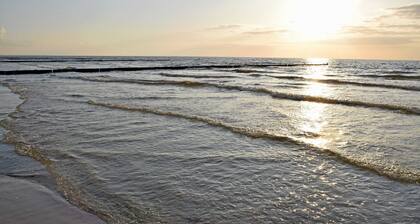 Chambre de vacances sous un toit de chaume Groot Partie - Chambre de vacances sous un toit de chaume Ă Plogshagen / Hiddensee