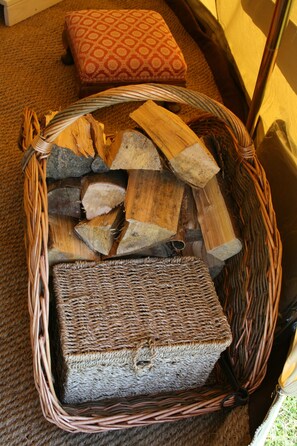 Luxury Tent | Individually furnished - Home Farm Glamping and Campsite Radnage (High Wycombe)