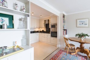 Apartment (1 Bedroom) | Private kitchen | Microwave, oven, stovetop, dishwasher