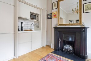 Apartment (1 Bedroom)