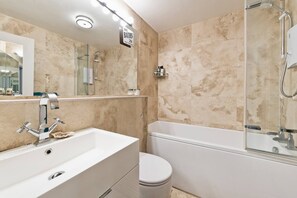 Apartment (1 Bedroom) | Bathroom