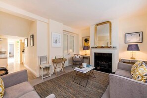 Apartment (2 Bedrooms) | Interior - Delightful 2 Bed in Notting Hill - Near the Tube (London)