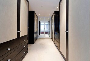 House (4 Bedrooms) | Interior - 4 Bedroom House, Holland Park (London)