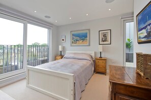 아파트 (2 Bedrooms) | 2 개의 침실, 노트북 작업 공간, 다리미/다리미판, 침대 시트