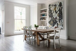 Dining - Fantastic 4 Bed House in Iconic Camden (London)