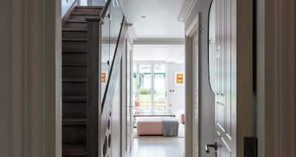 Fantastic 4 Bed House in Iconic Camden