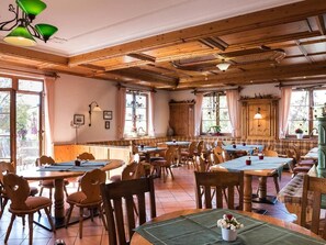 تقديم الإفطار والعشاء، إطلالات على الحديقة