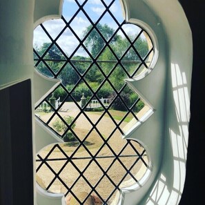 Interior detail - Slade Farmhouse (Slough)