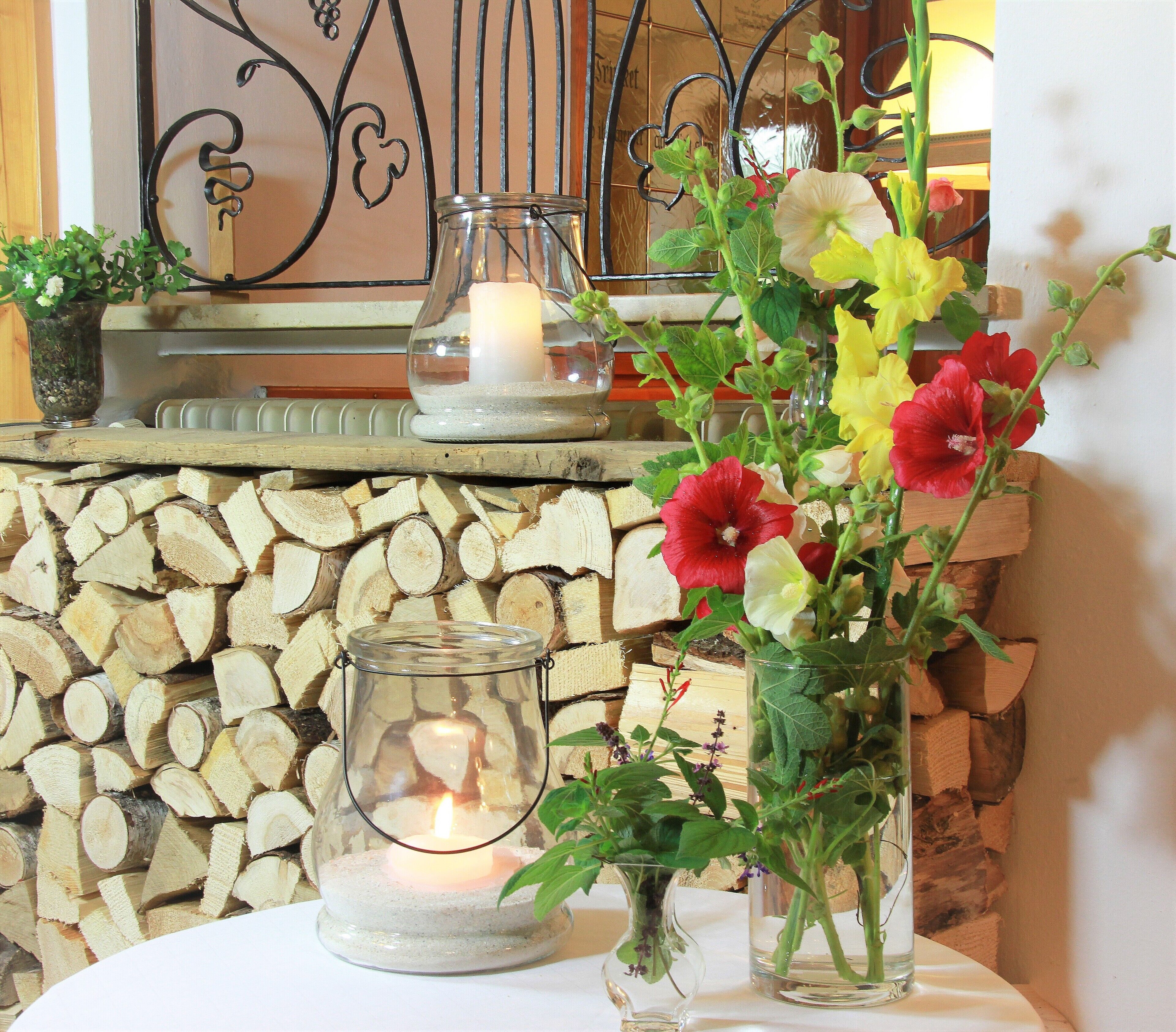 breakfast, lunch, dinner served; german cuisine, al fresco dining