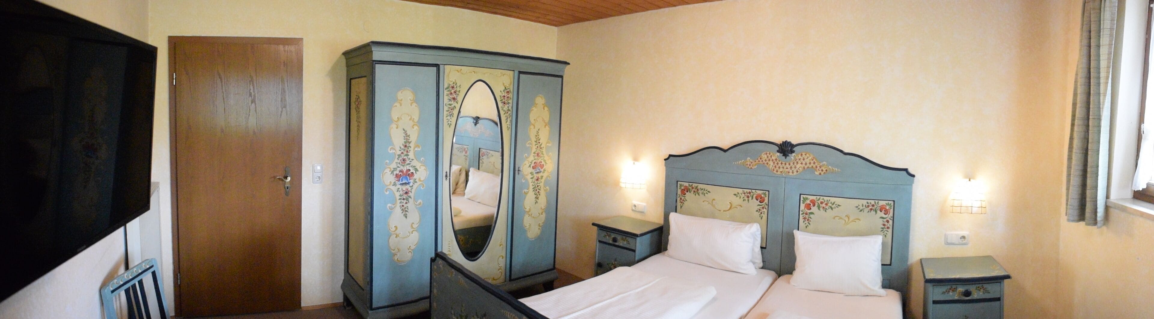 1 bedroom, individually furnished, desk, soundproofing