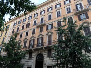 Exterior - Germanico Apartment (Rome)