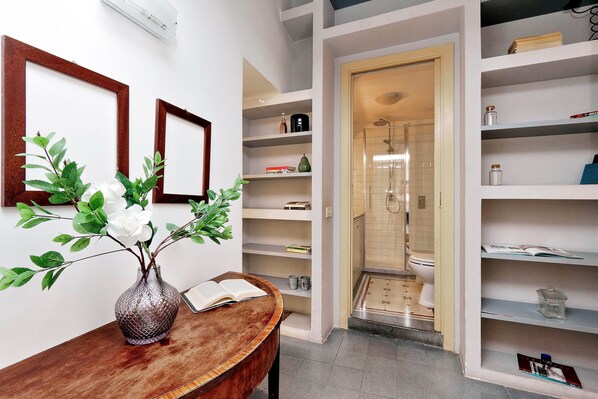 Apartment, 2 Schlafzimmer | Wohnbereich | Flachbildfernseher