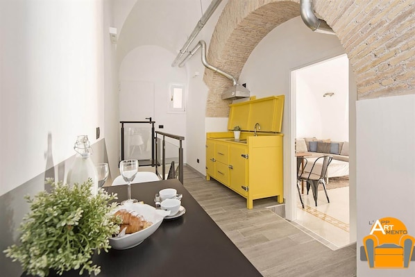 Apartment, 2 Schlafzimmer | Eigene Küche | Großer Kühlschrank, Mikrowelle, Herdplatte, Espressomaschine