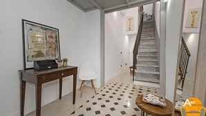 Apartment, 2 Schlafzimmer | Wohnbereich | Flachbildfernseher