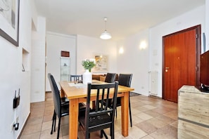 Apartment, 3 Bedrooms | In-room dining - Otello (Rome)
