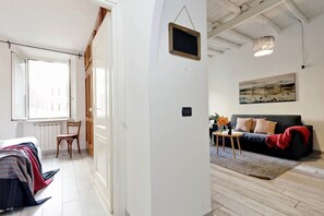 Appartamento, 2 camere da letto (Fidelio) | Area soggiorno | TV a schermo piatto