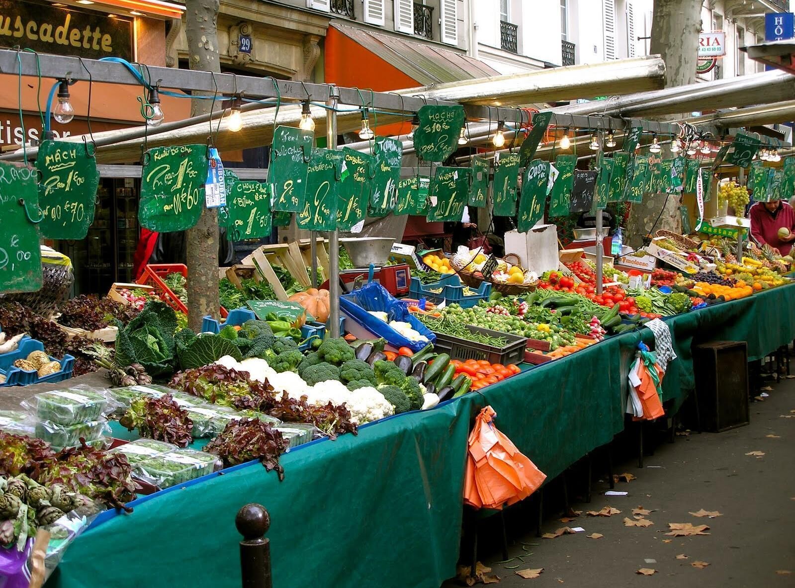 Le marché mardi, jeudi et dimanche