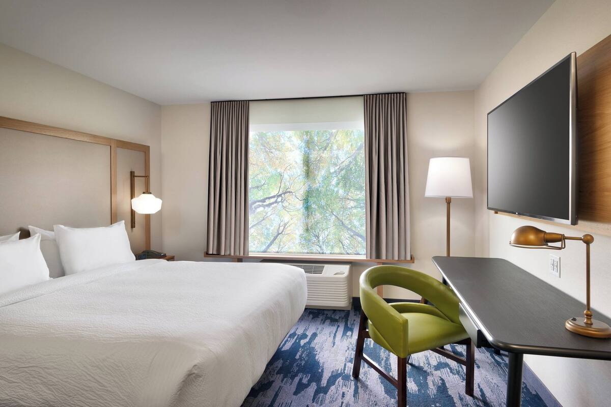 1 bedroom, in-room safe, individually furnished, desk