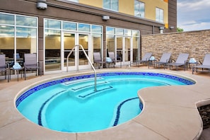 Indoor pool, sun loungers
