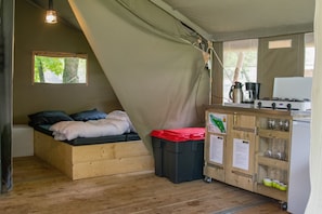Private kitchenette - Camping le Confluent (Comblain-au-Pont)